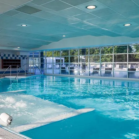 Des Bains De Casteljaloux