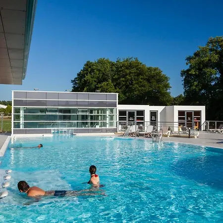 Des Bains De Semesteranläggning (resort)